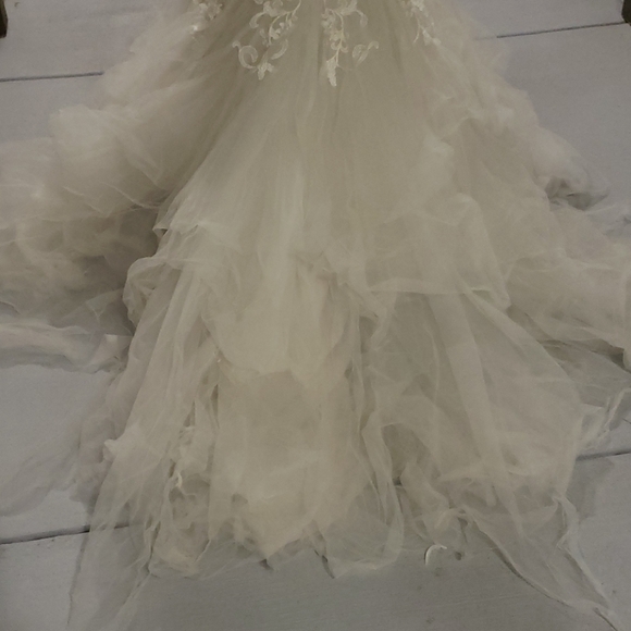 Tule Mermaid Oleg Cassini Wedding Dress in Ivory - Picture 5 of 16